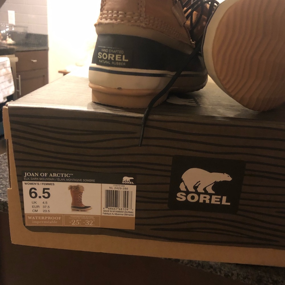 SOREL Joan Of Arctic Boots - Picture 4 of 6